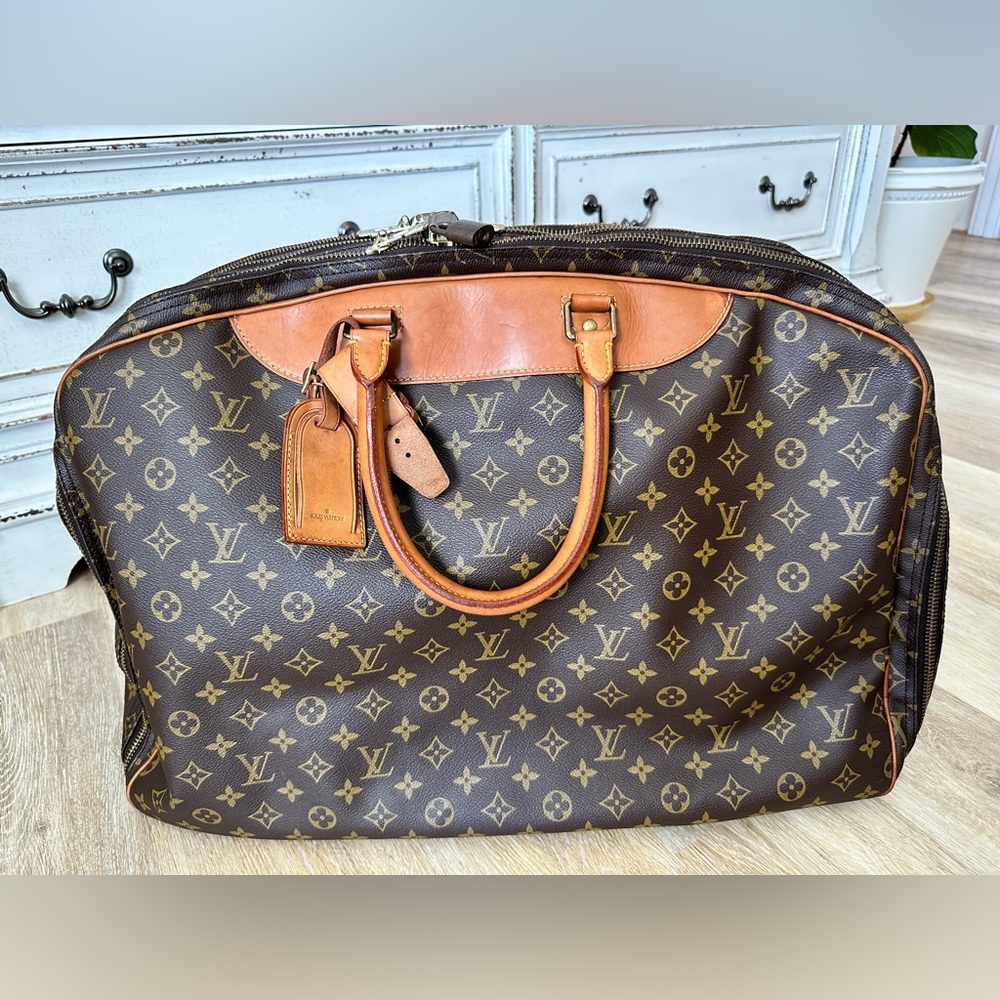 ‼️SOLD‼️ Authentic LOUIS VUITTON Alize 3 Poches Monogram Suitcase Travel Bag